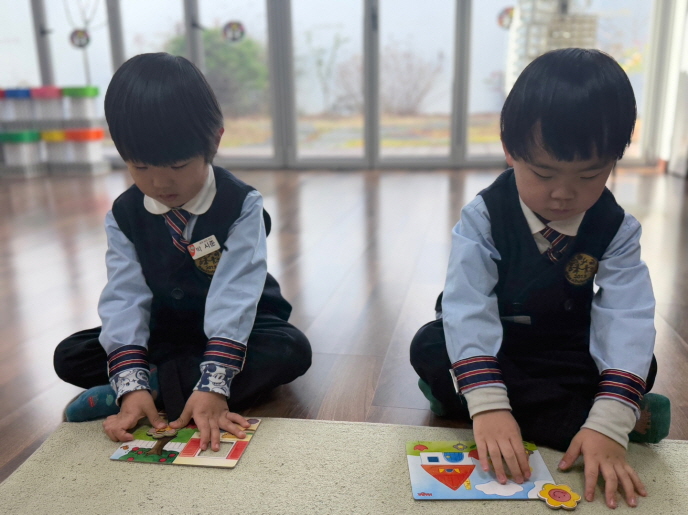 하바시간에 집중하고 있는 간디반 친구들!